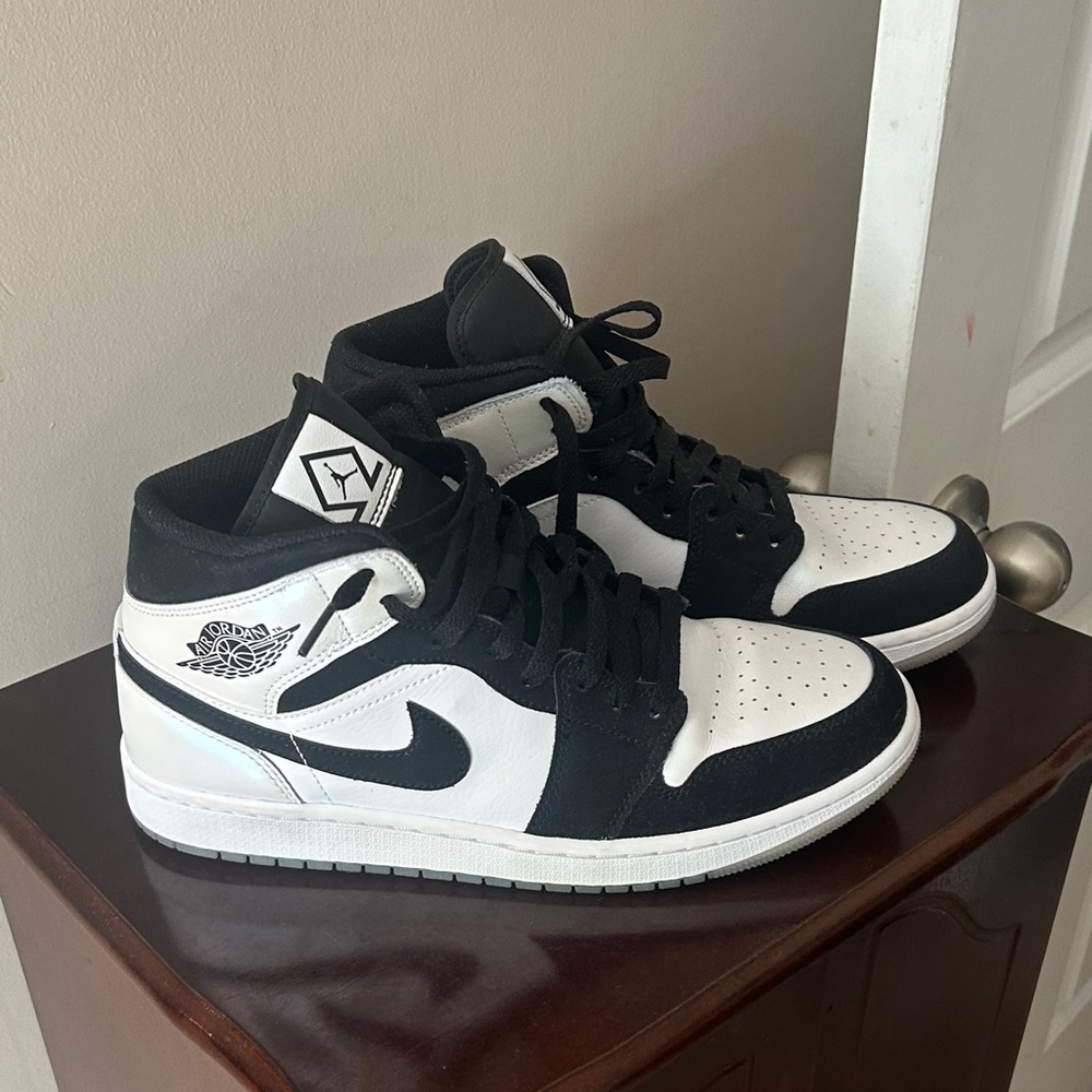 Jordan Mid-Top Sneakers - Black & White